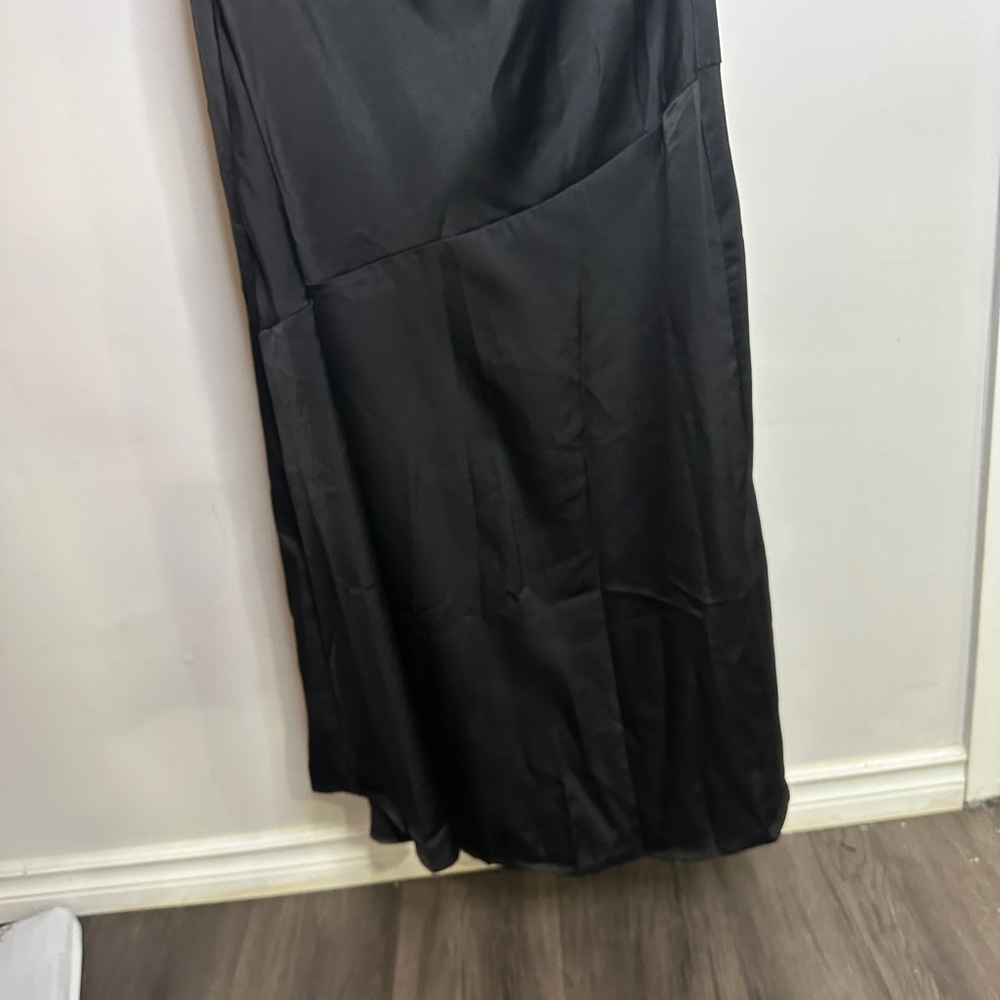 ECYANER Women's Elegant Sleeveless  Dress Backless Satin Backless Midi C… - Picture 9 of 12